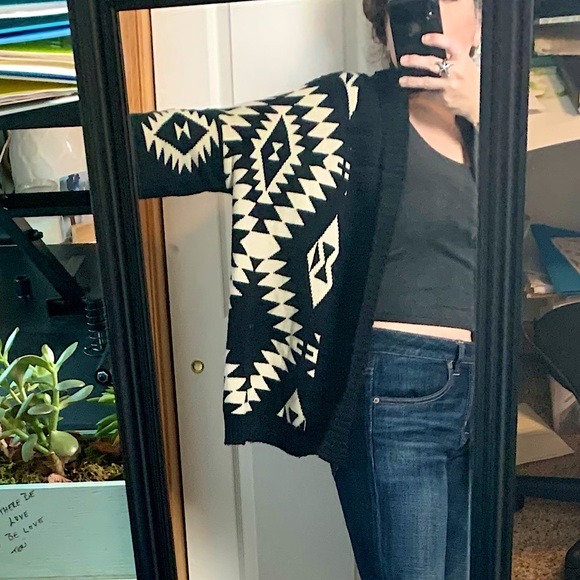 Aztec Sweater - Picture 6 of 6